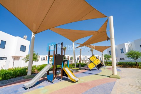 Таунхаус с 2 спальнями в Al Ghadeer, ОАЭ №137118 31