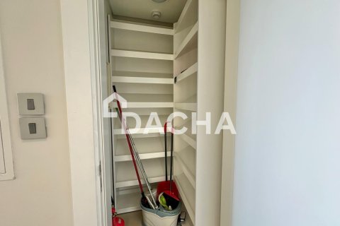 Appartement de 2 chambres à The Crescent, UAE No. 198509 15