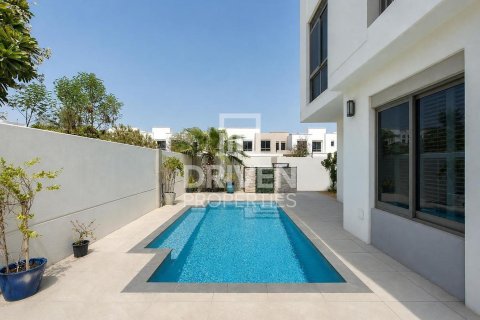 Таунхаус с 4 спальнями в Hayat Townhouses, ОАЭ №209691 24