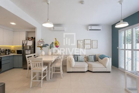 Таунхаус с 4 спальнями в Hayat Townhouses, ОАЭ №209691 3