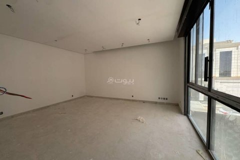 Villa de 4 dormitorios en Riyadh, Saudi Arabia No. 62813 5