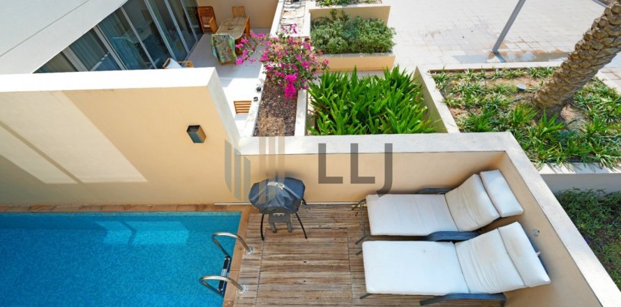 Townhouse de 4 dormitorios en Al Raha Beach, UAE No. 81693