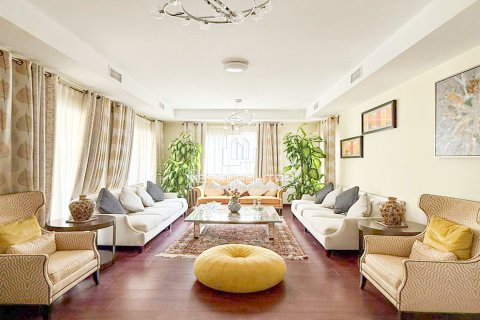 Villa de 5 dormitorios No. 130178 4