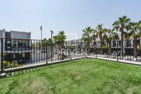 4 bedrooms Townhouse in Mohammed Bin Rashid City, UAE No. 193417 3