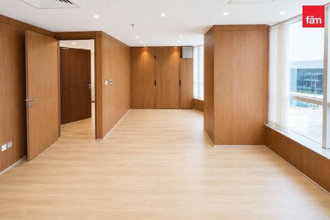 90m² Office in Dubai, UAE No. 199360
