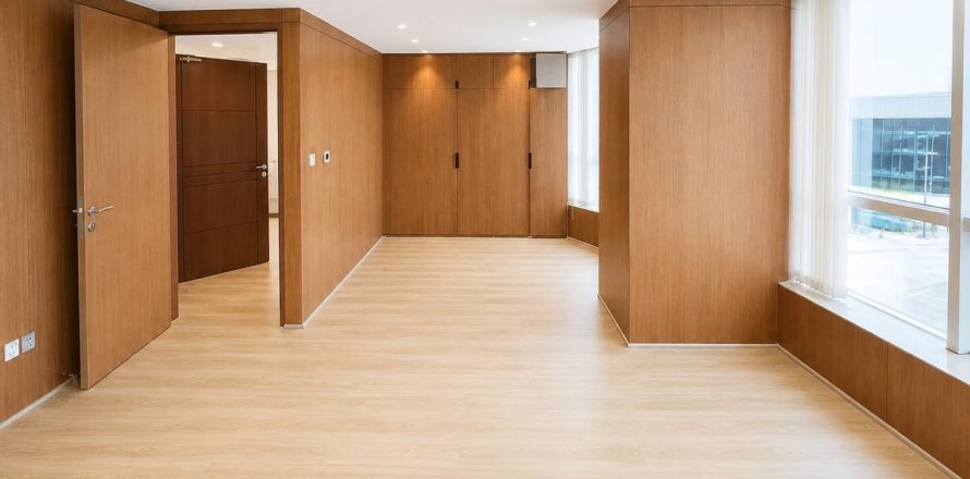 90m² Office in Dubai, UAE No. 199360