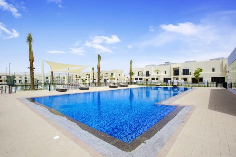 Townhouse de 3 dormitorios en Town Square, UAE No. 150162 9