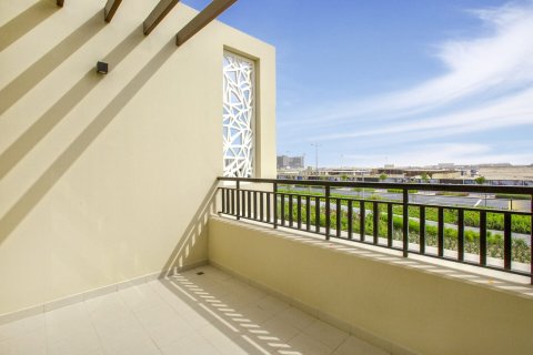 3 bedrooms Townhouse in Town Square, UAE No. 150163 9