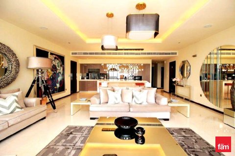 3 bedrooms Apartment in Dubai, UAE No. 160994