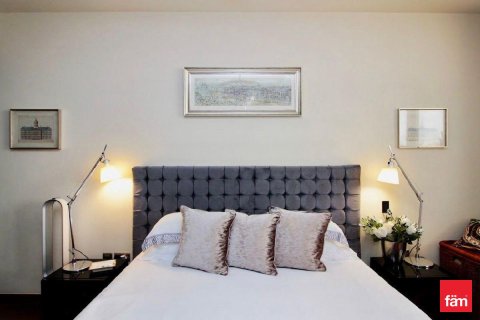 3 bedrooms Apartment in Dubai, UAE No. 160994 8