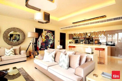 3 bedrooms Apartment in Dubai, UAE No. 160994 5