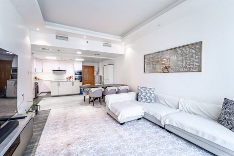 Apartment de 2 dormitorios en Jumeirah Islands, UAE No. 203558 3