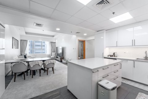 Apartment de 2 dormitorios en Jumeirah Islands, UAE No. 203558 6