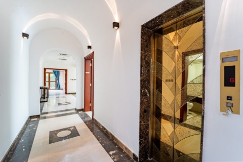 5 bedrooms Villa in Dubai, UAE No. 203561 9