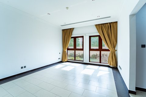 5 bedrooms Villa in Dubai, UAE No. 203561 16