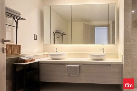 3 bedrooms Apartment in Dubai, UAE No. 166324 9