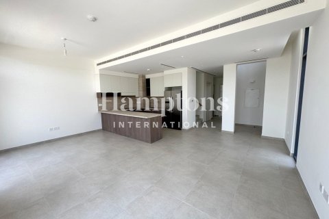 Вилла с 4 спальнями в Мудон, ОАЭ №118576 3