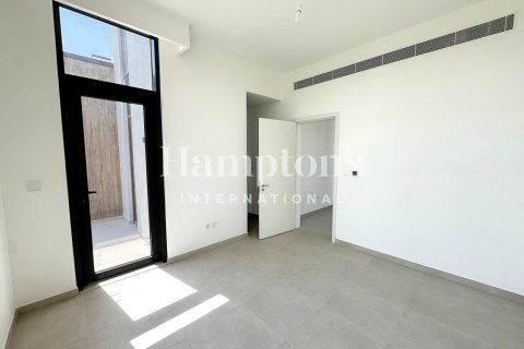 Вилла с 4 спальнями в Мудон, ОАЭ №118576 8