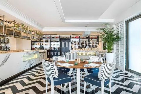 2 bedrooms Apartment in FIVE Palm Jumeirah, UAE No. 151330 11