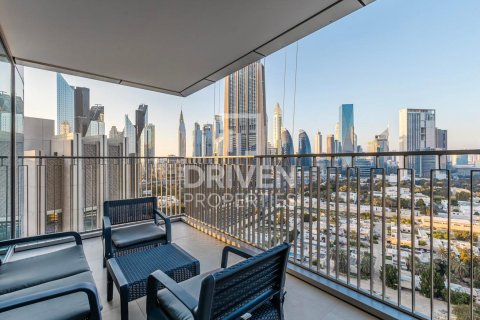 Apartment de 3 dormitorios en Downtown Views II, UAE No. 84779 6
