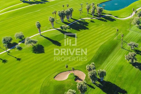 Villa de 4 dormitorios en Golf Place, UAE No. 84795 13