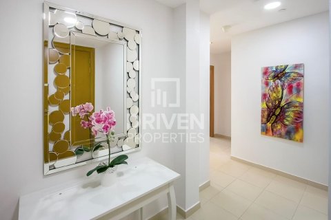 Apartment de 2 dormitorios en Business Bay, UAE No. 84776 10