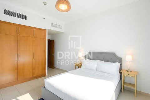 Apartment de 2 dormitorios en Business Bay, UAE No. 84776 6