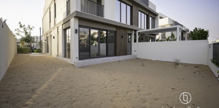 4 غرف نوم فيلا  رقم 131677