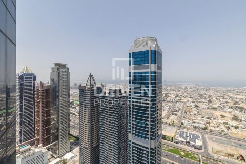 Квартира с 2 спальнями в Paramount Tower Hotel & Residences, ОАЭ №193035 14