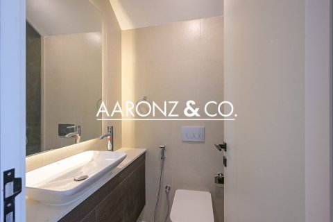 Квартира с 3 спальнями в Rukan, ОАЭ №136139 16