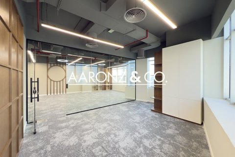 Офис 111м² в Джумейра Лейк Тауэрс, ОАЭ №136137 7