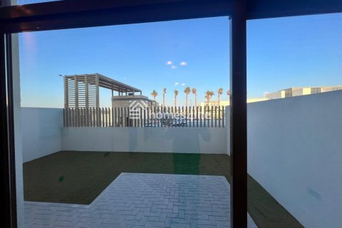 Villa de 4 chambres à District 11, UAE No. 165645 3