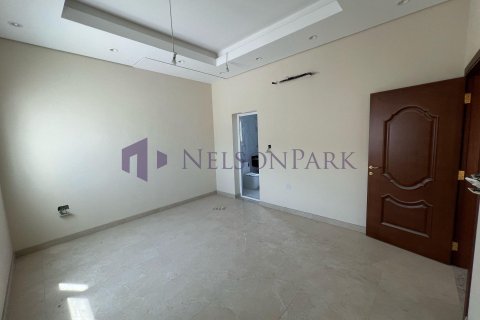 7 bedrooms Villa in Umm Salal Mohammed, Qatar No. 57849 10