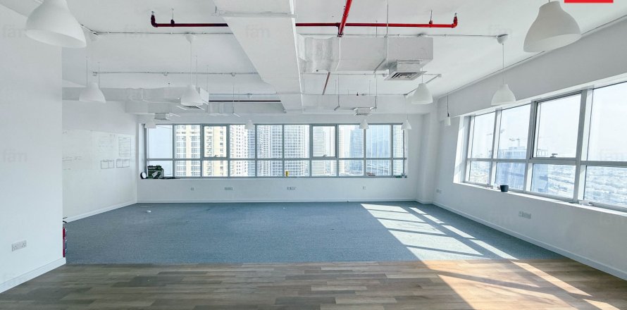 118.3مربع، مكتب في دبي, الإمارات العربية المتحدة رقم 137194