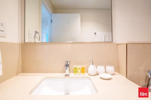 Квартира с 3 спальнями в Даунтаун Дубай (Даунтаун Бурдж Дубай), ОАЭ №135793 16