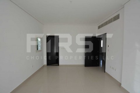 5 bedrooms Villa in Abu Dhabi, UAE No. 203349 8