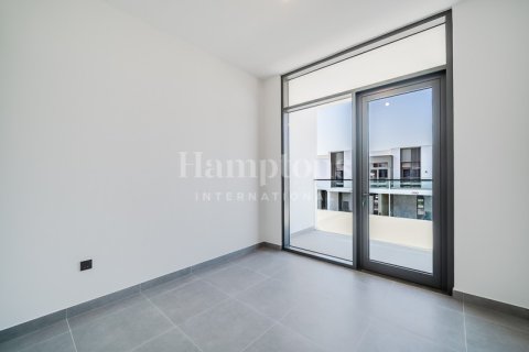 Villa de 3 dormitorios en Ruba, UAE No. 203348