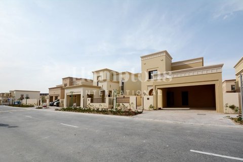 Villa de 5 chambres à Bella Casa, UAE No. 162981