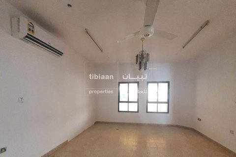 4 bedrooms Villa in Muscat, Oman No. 53695 4