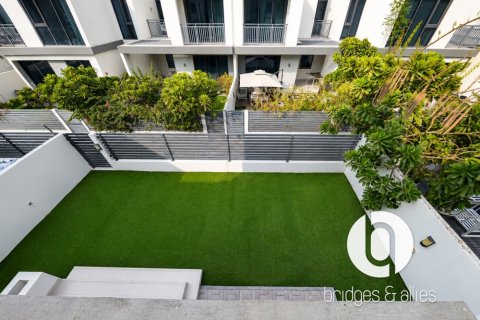 Villa de 4 dormitorios en Dubai Hills Estate, UAE No. 205264 3