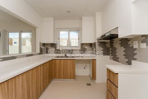 4 bedrooms Townhouse in Dubai, UAE No. 149430 7