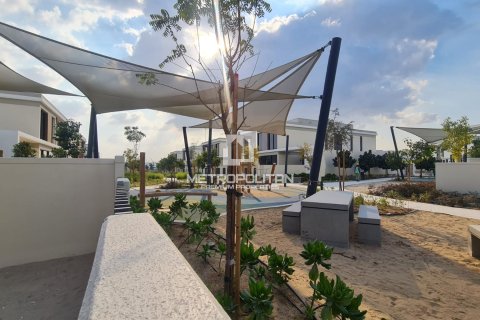 4 غرف نوم فيلا  رقم 128542 24