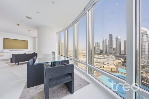 Appartement de 2 chambres à Burj Khalifa, UAE No. 200893 21
