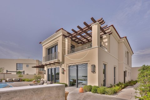 Villa de 4 dormitorios en Abu Dhabi, UAE No. 91088 2