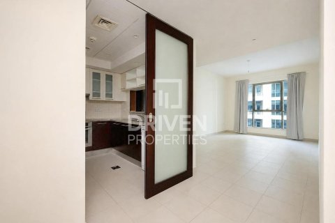 1 bedroom Apartment in Boulevard Central Towers, UAE No. 191685 3