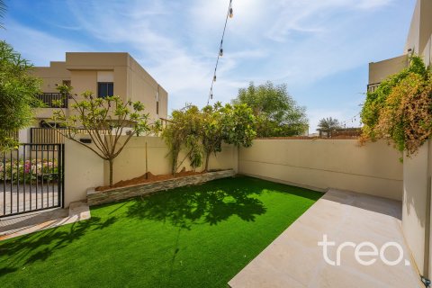 Townhouse de 3 dormitorios en Town Square, UAE No. 188080 23