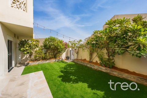 Townhouse de 3 dormitorios en Town Square, UAE No. 188080 22