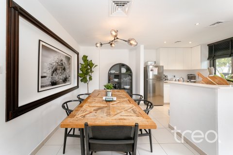 Townhouse de 3 dormitorios en Town Square, UAE No. 188080 8