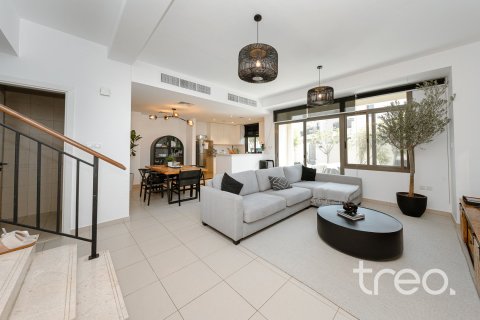 Townhouse de 3 dormitorios en Town Square, UAE No. 188080 7