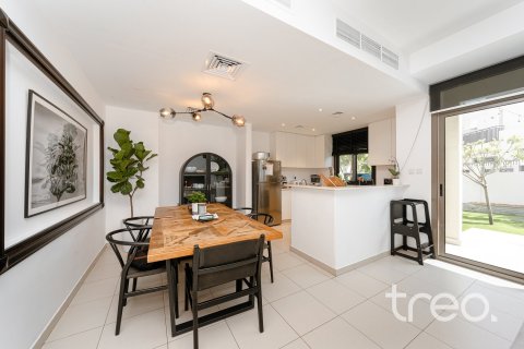 Townhouse de 3 dormitorios en Town Square, UAE No. 188080 6